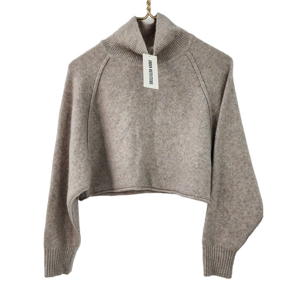 New Urban Outfitters Kyla Cropped Turtleneck Sweater Small - Picture 3 of 11